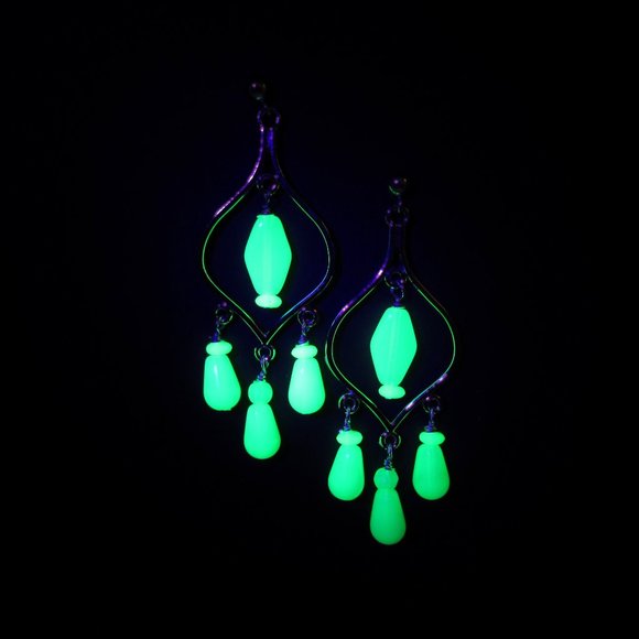 Uranium Glass bead chandelier earrings - Picture 1 of 11